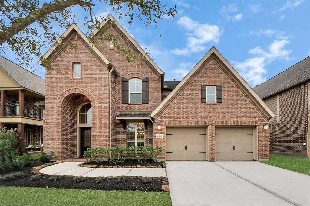 Beautiful Perry Homes elevation