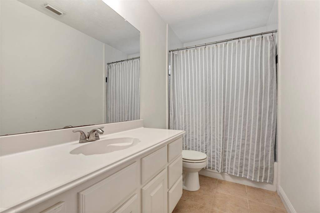 This home boasts pride of ownership!