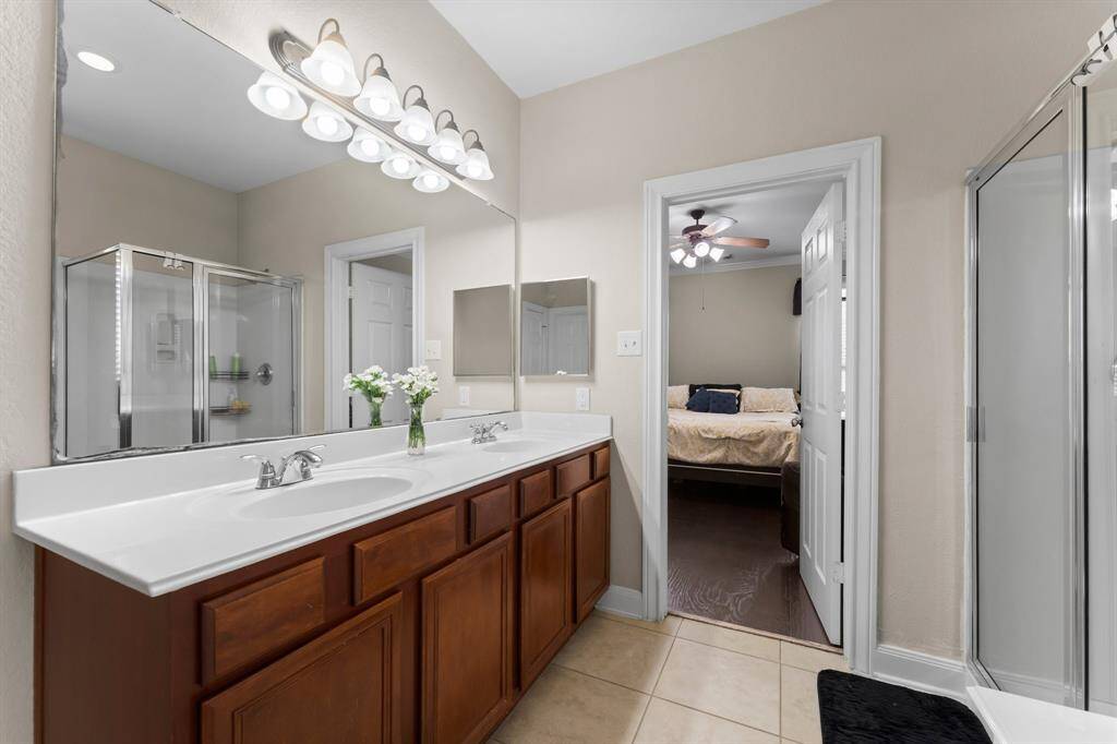 Primary bath with double sinks