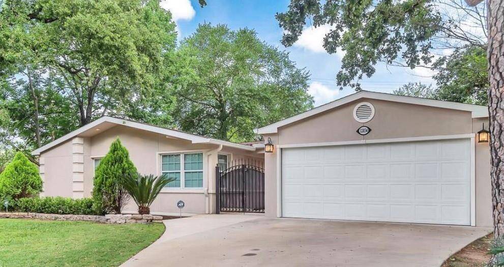 Welcome to 12834 Tosca Ln. Naturally elevated lot.