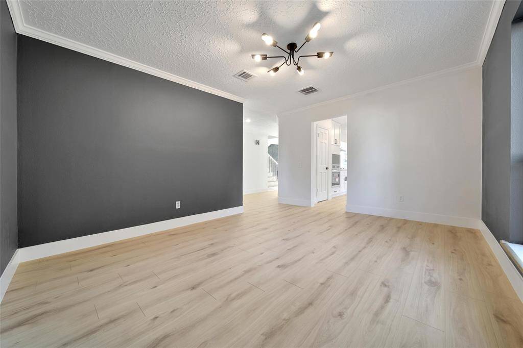 Dining room to the kitchen and living room