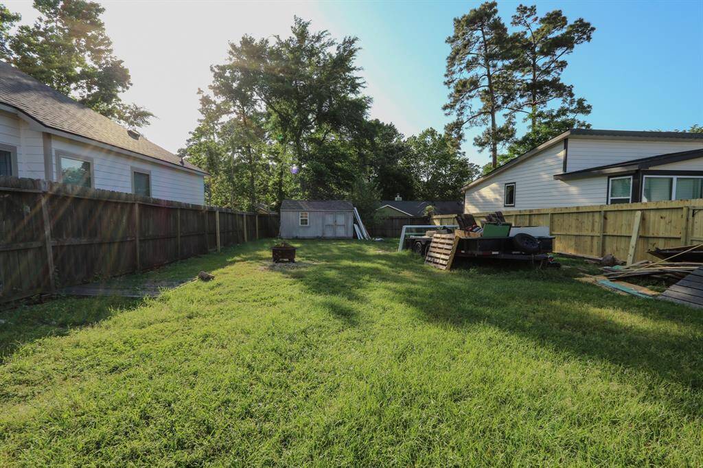 Lot is for lease for extra storage & parking.