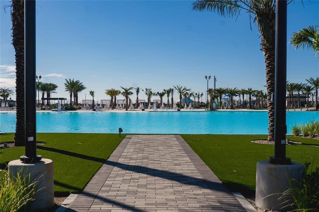 Bay Area breezes will caress you while you lounge on white-sand beaches, swim in azure waters or dine lagoon-side on our beach boardwalk.
