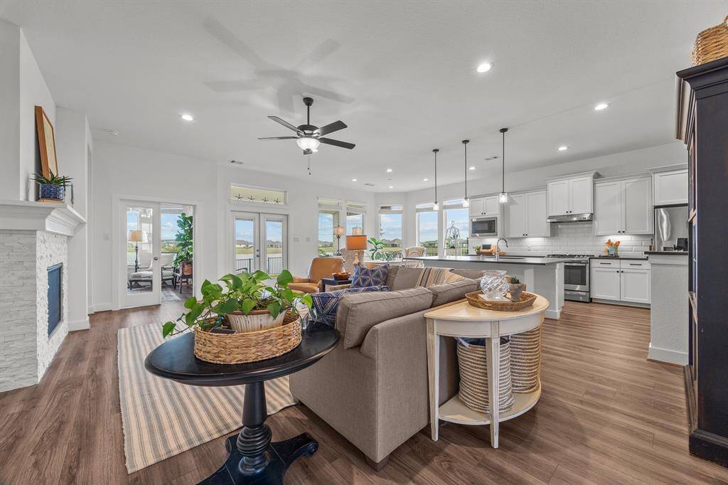 This spacious floor plan is perfect for entertaining, with breathtaking views all around!