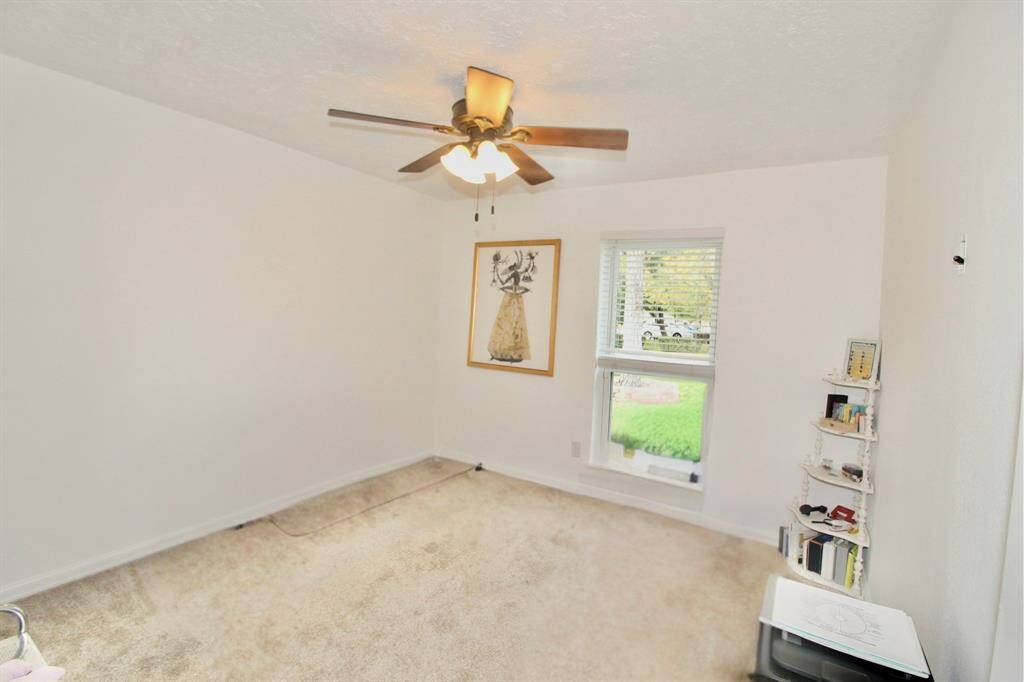 2nd bedroom