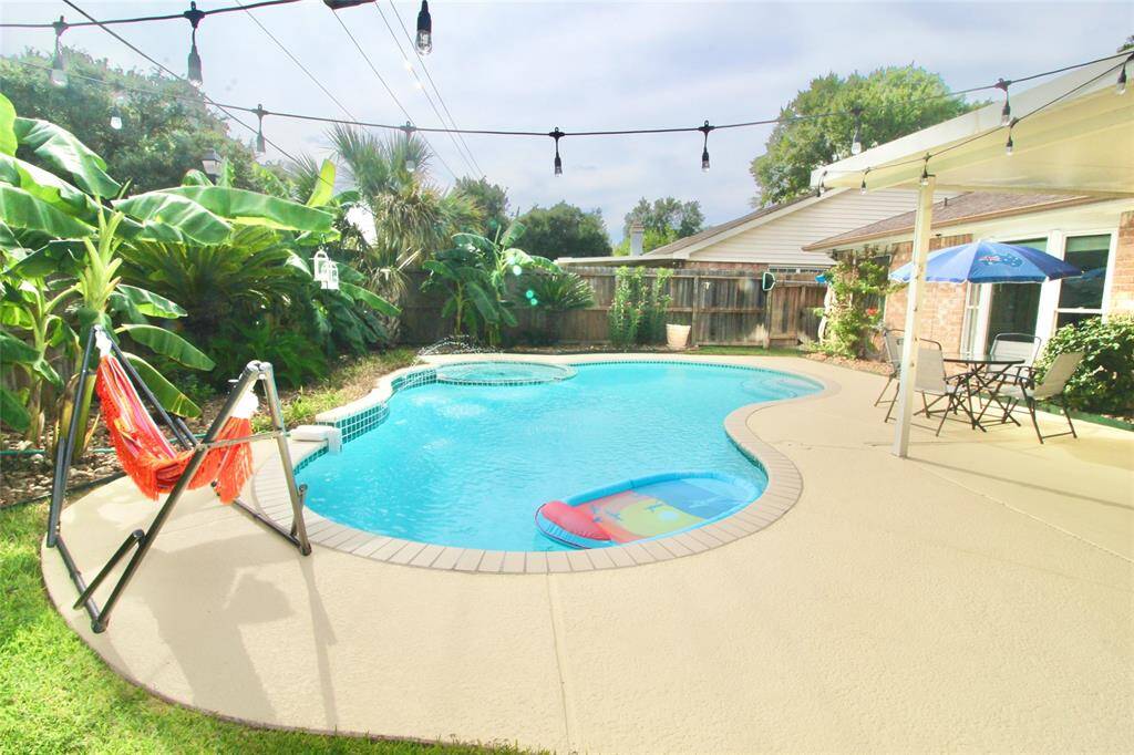 Another view of the beautiful pool