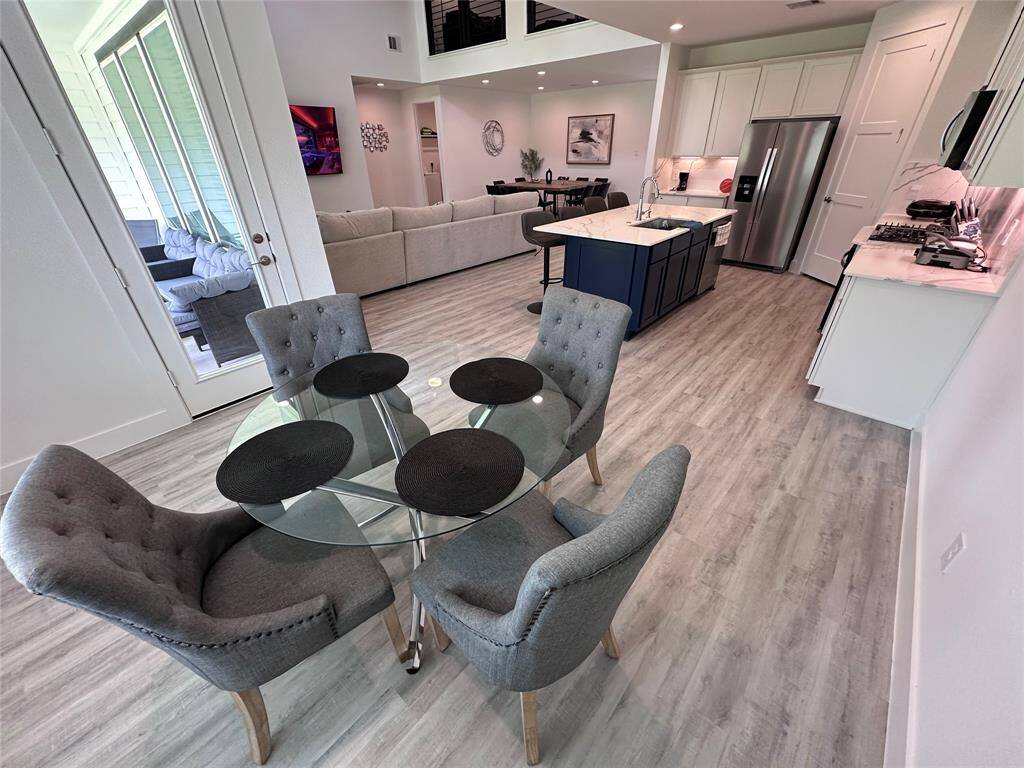 Breakfast Room