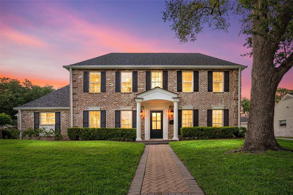 Welcome to 14218 Cindywood Drive!
