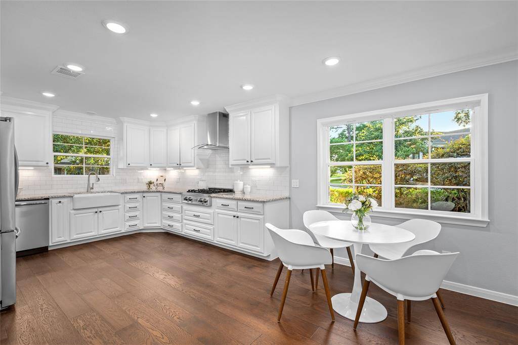 KITCHEN - Open, light and bright with a breakfast area.