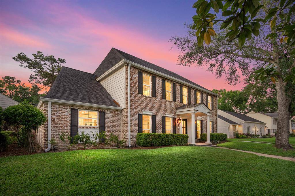 14218 CINDYWOOD DR - Located on a huge corner lot and culdesac street.