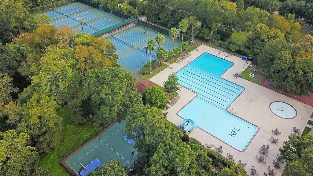NFC POOL & BASKETBALL COURT