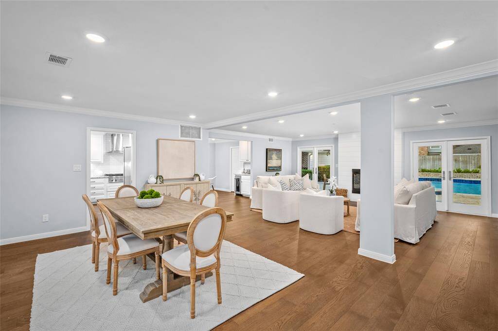 DINING ROOM - Effortlessly flows to the living room, access to the kitchen and perfect for entertaining!