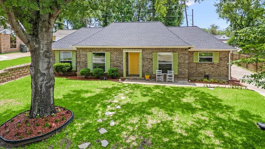 Welcome to 1441 Green Briar Drive. This is a large 4-bedroom, 2-bath home in the beautiful Elkins Lake golf course community! This home has several updates and a new roof!!!
