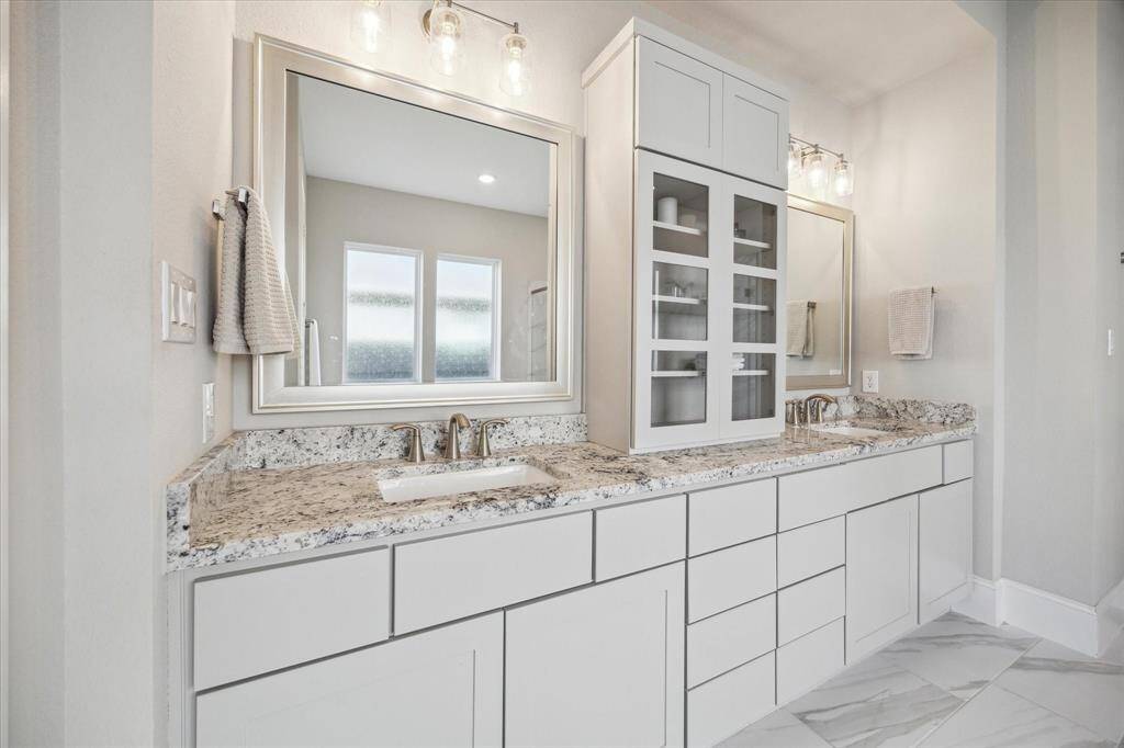Dual sinks in the primary.