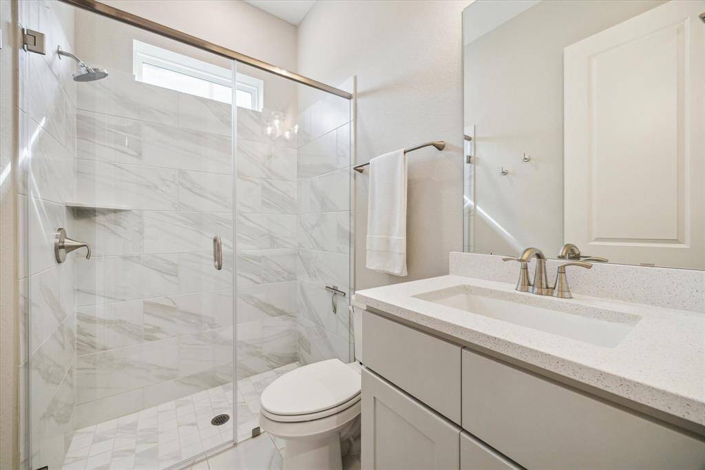 Full bathroom on the first floor.