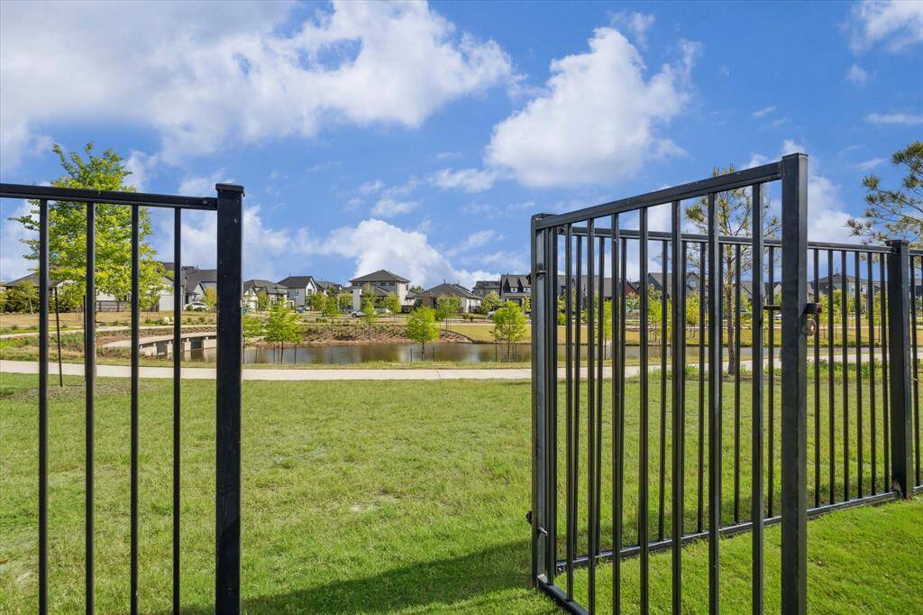 Walking gate leading out to the lake.