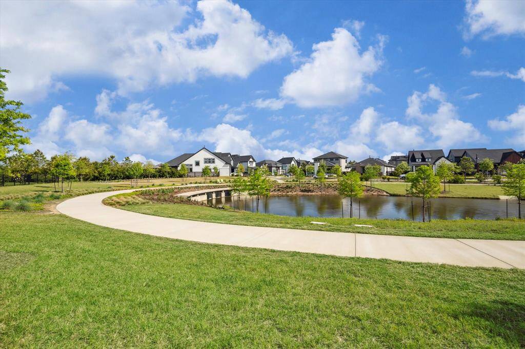 Walking trail around the lake.