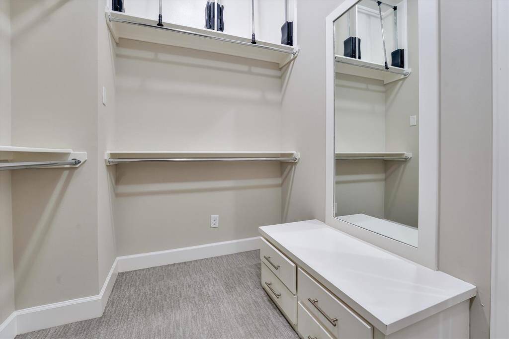 Look at this spacious walk in closet!!