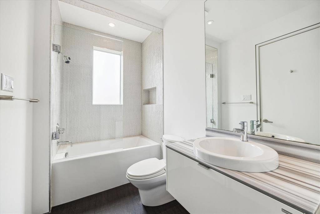 Ensuite bathroom to bedroom 1
