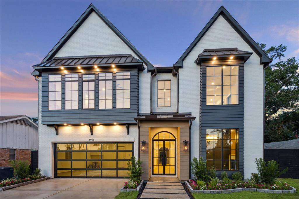 Welcome to 1519 Candlelight *Picture is of a recently constructed home by the builder. 1519 Candlelight will be similar in quality, but these pictures are not meant to be an exact representation of the new home. Specs of home may change at sole discretion of the seller.