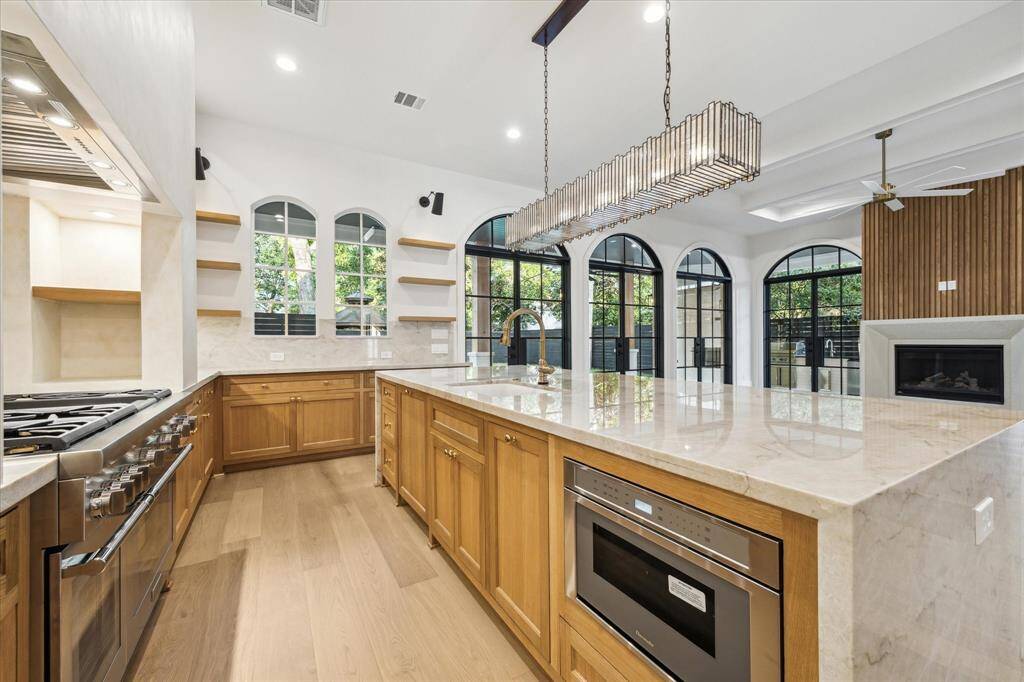 So much counter and island space!*Picture is of a recently constructed home by the builder.  1519 Candlelight will be similar in quality, but these pictures are not meant to be an exact representation of the new home. Specs of home may change at sole discretion of the seller.