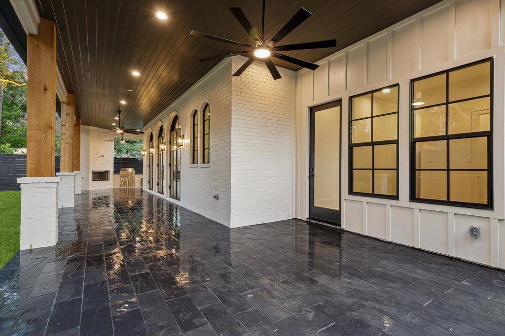 Guest suite downstairs with back patio access*Picture is of a recently constructed home by the builder.  1519 Candlelight will be similar in quality, but these pictures are not meant to be an exact representation of the new home. Specs of home may change at sole discretion of the seller.