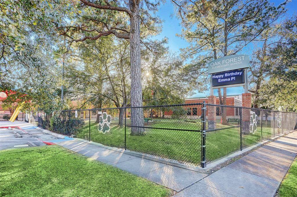 Zoned to highly sought after Oak Forest Elementary