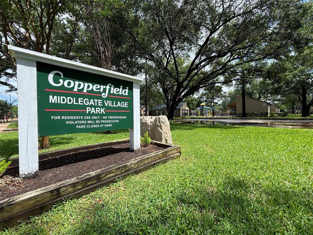 Community park is minutes from Windy Cove.