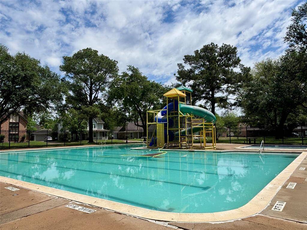 Community Pool available for residents!