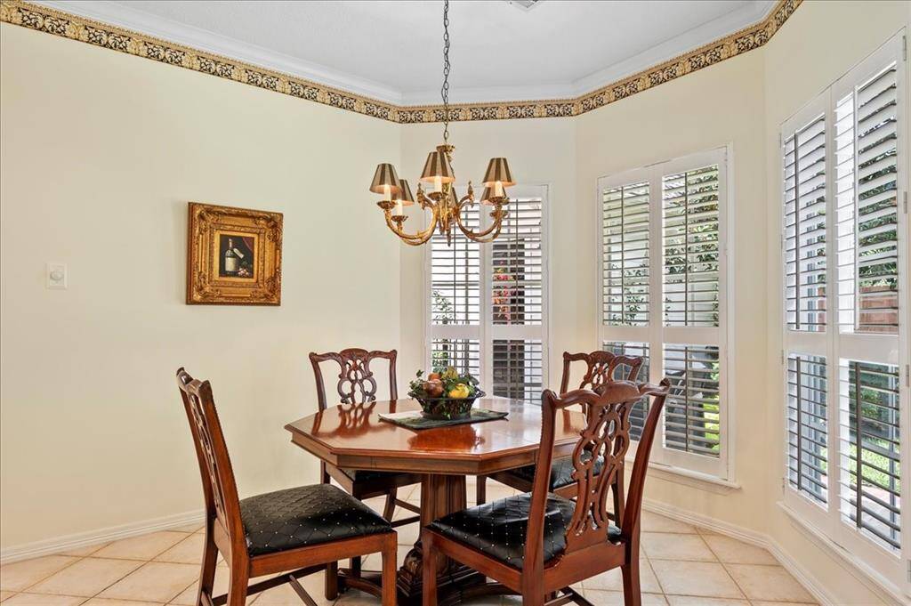 Breakfast nook