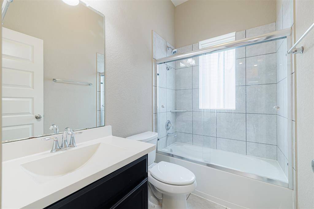 2nd Bathroom