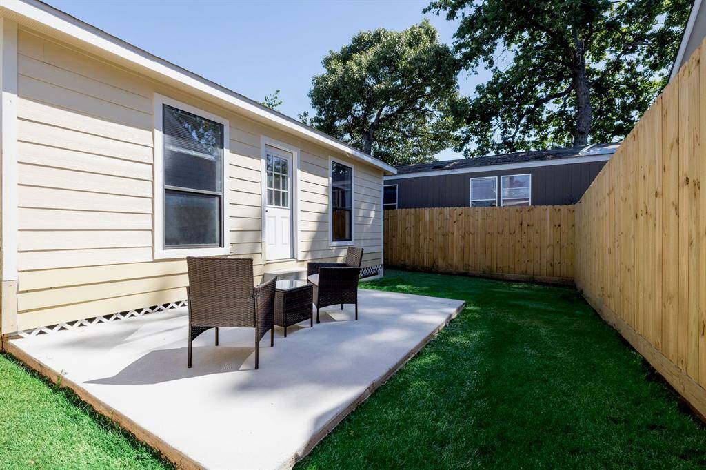 Very nice backyard to enjoy