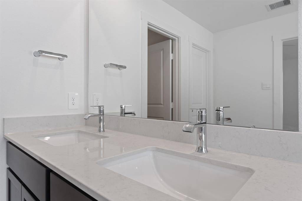 *Images and 3D tour are for illustration only and options may vary from home as built.