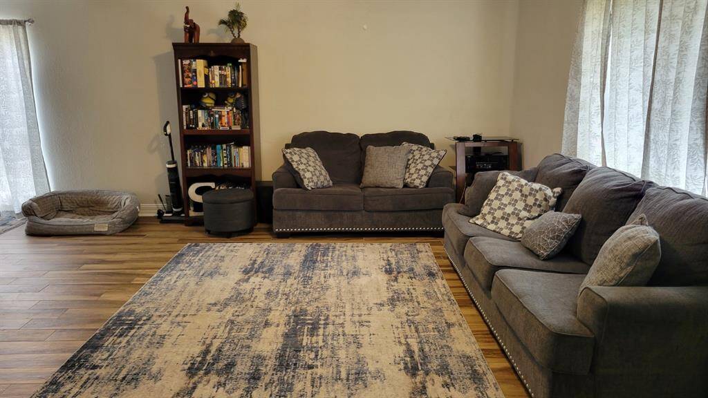 Abundant natural light poursthrough windows, creating a brightand inviting atmosphere.