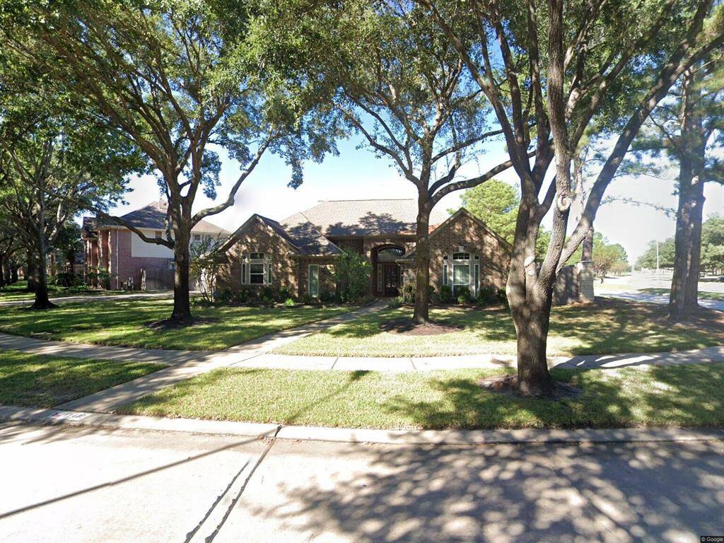Beautiful large corner lot