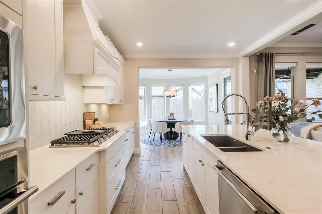This home shows like a model home!