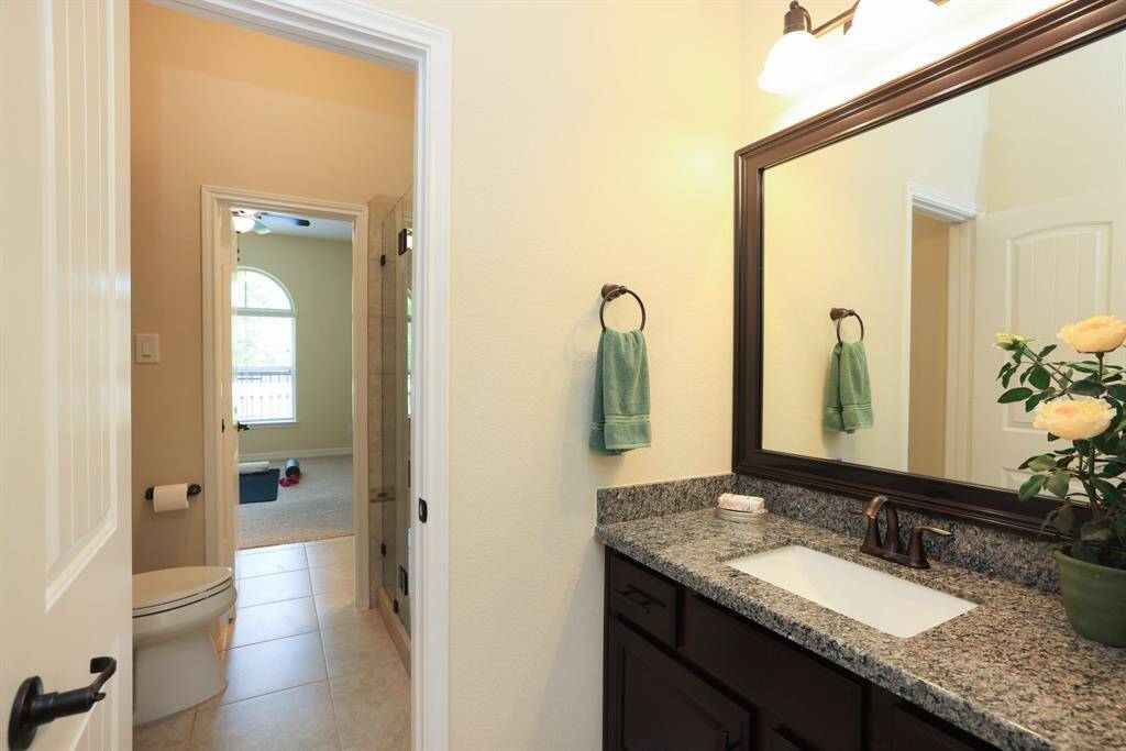 Jack and Jill bath