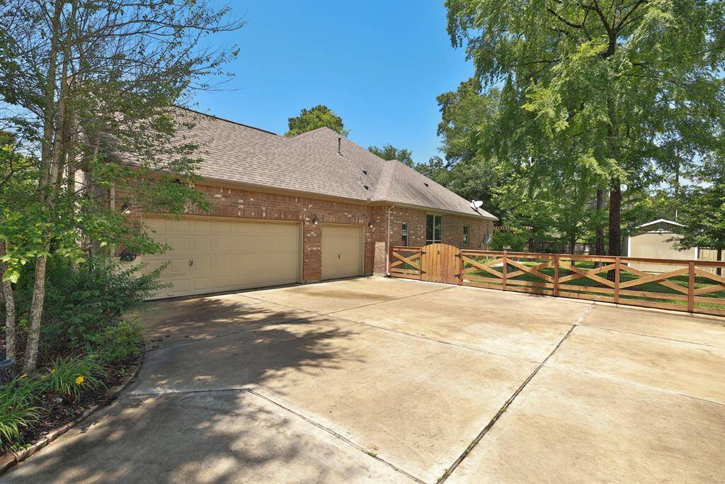 3 car garage