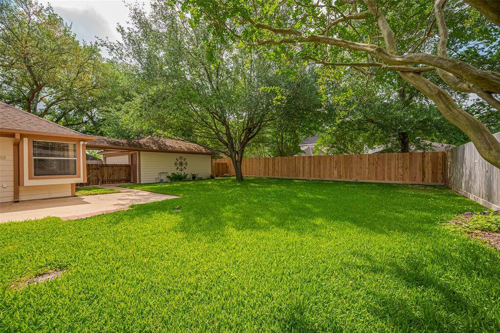 Have a grill master in the family or dreaming of an outdoor kitchen? With the gas meter conveniently located at the back of the house, extending the patio and creating a fabulous outdoor cooking space is well within reach. Whether it's weekend BBQs, family cookouts, or evening gatherings under the stars, this backyard offers endless possibilities for entertaining and enjoying the outdoors.