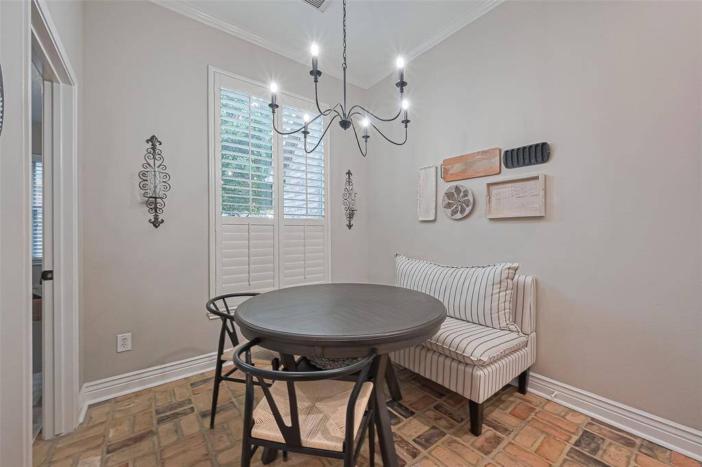 Breakfast area