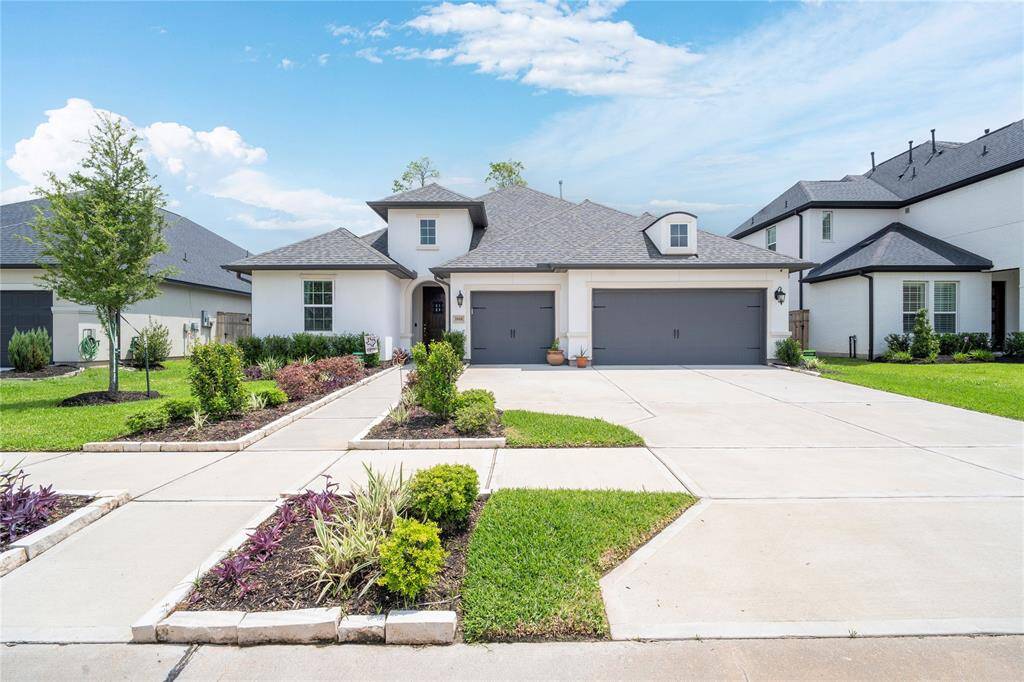 Welcome to 1818 Regent Mill Dr!