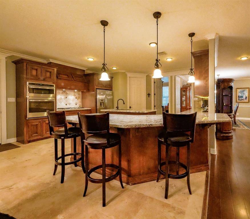 breakfast bar