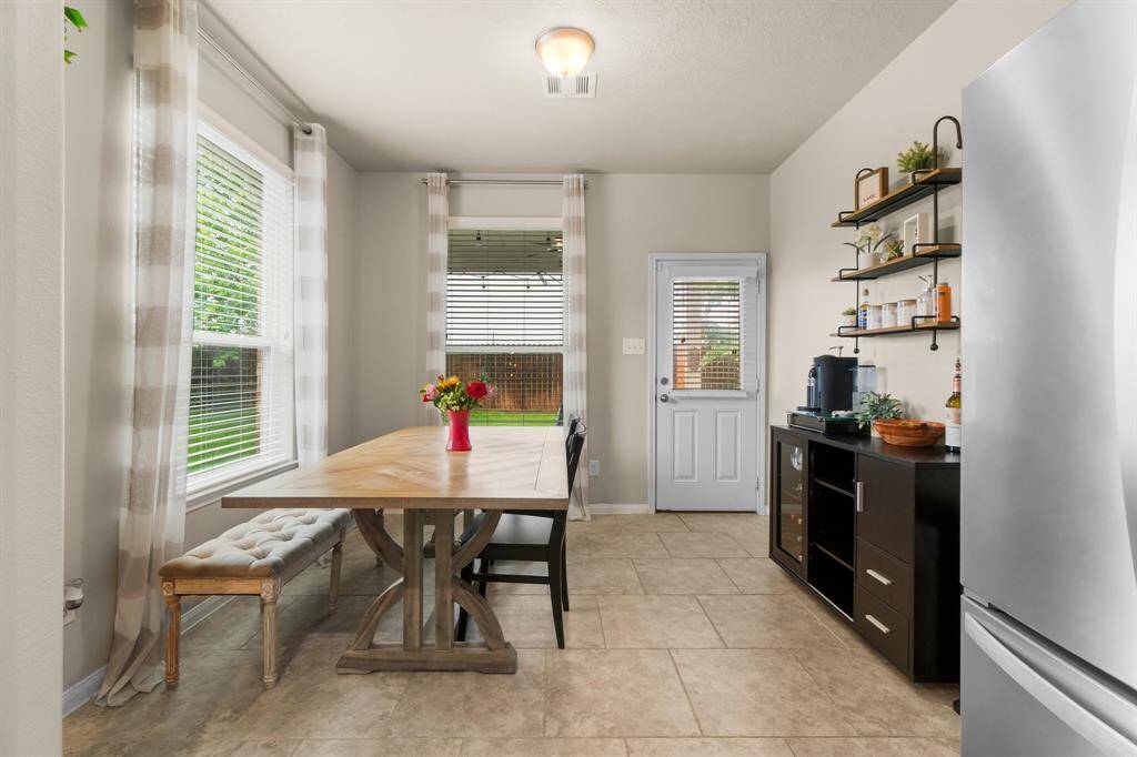 Eat in Kitchen