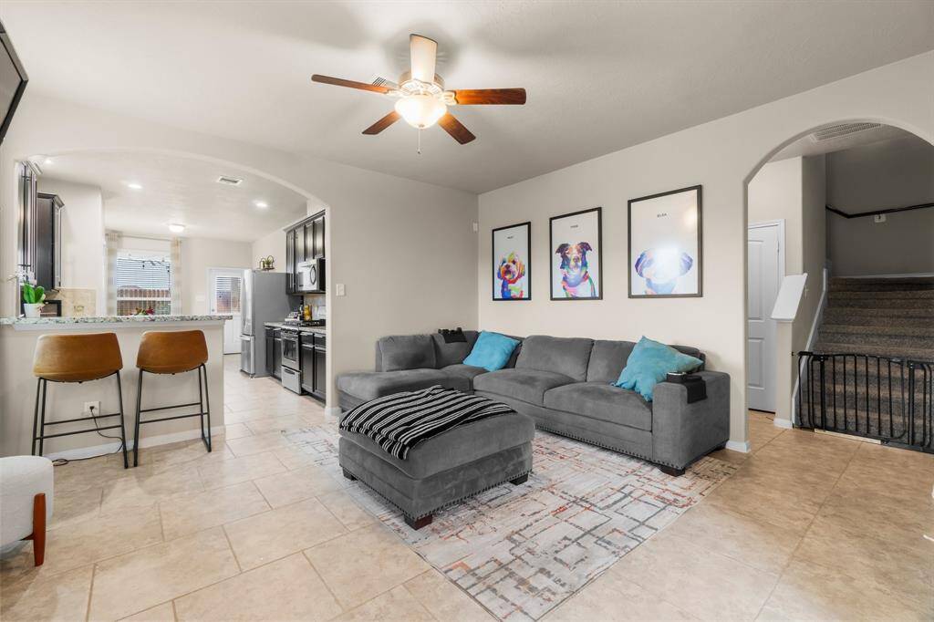 Spacious Living Room