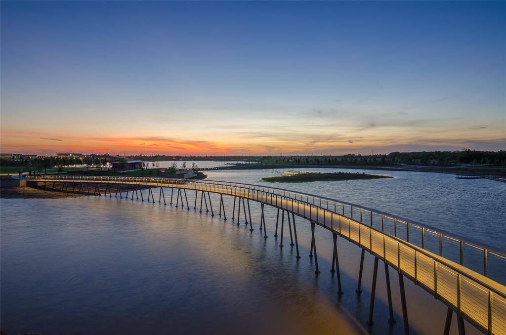 Residents enjoy beautiful water views and sunsets!
