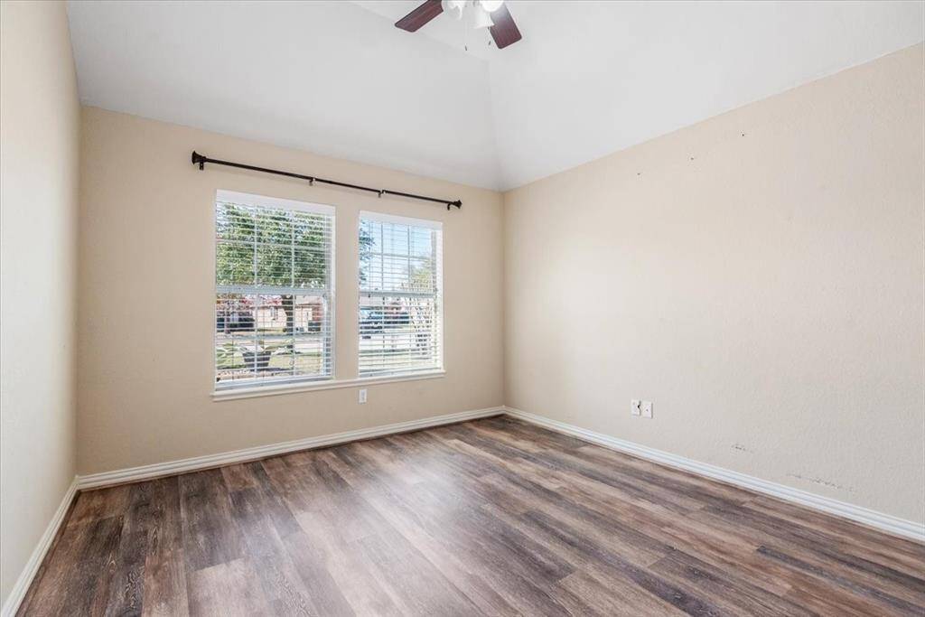 Secondary bedroom 1