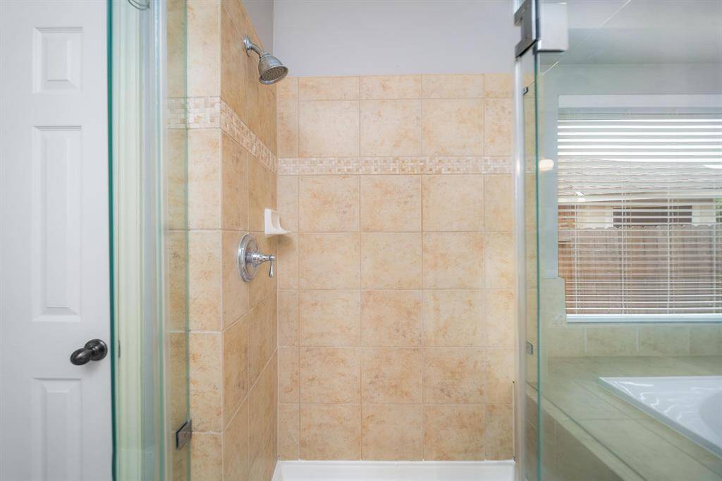 Standing shower