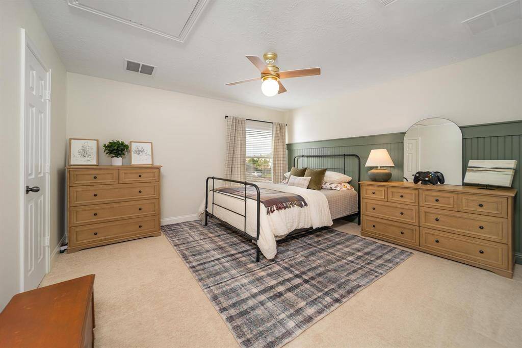 Upstairs bedroom 3