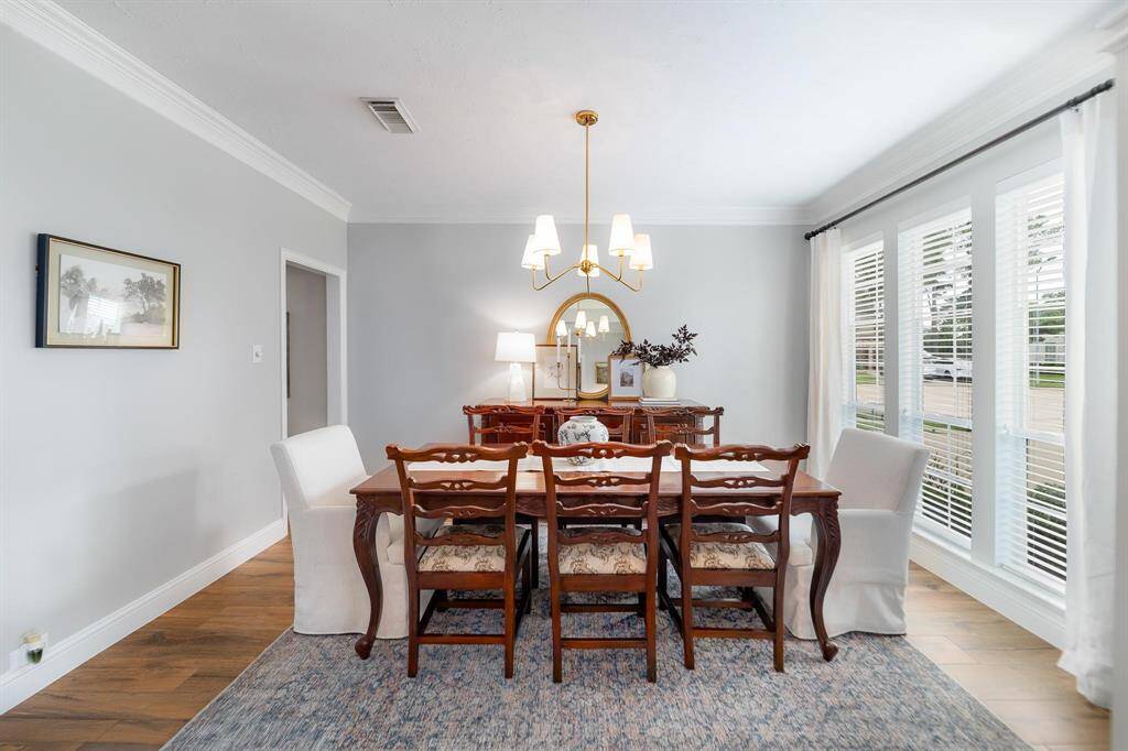 Formal dining room