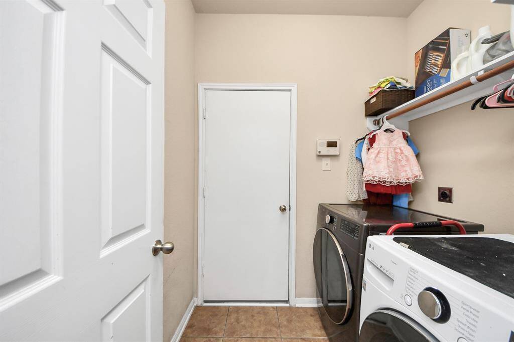 washer and dryer room